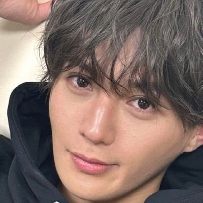 azu38hpy's profile picture. ド田舎から失礼します。石垣島在住
2023.08に美しい彼に沼り 抜け出せなくなったものです🤤年齢と服装がバグってますが好きなの着たいッFANTASTICKS/勇征くん/萩原利久︎くん大好き過ぎて日々頭を抱えております笑 
無言フォロー失礼します🙇‍♀️暇人なので容赦なく絡んで頂けると喜びの舞をします😆