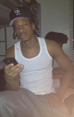 D ROW D ROW D ROWWWW...R.I.P. CUZZO............FREE MA BROS @NIKO_BhomeSOON, @FREE_STACKZZ, WAYNE, MOOKIE, N BG. MISS YA NIGGAS B!