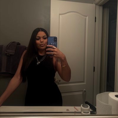 Nanaa3xx's profile picture. ♉️ Ig: playboiinanaa