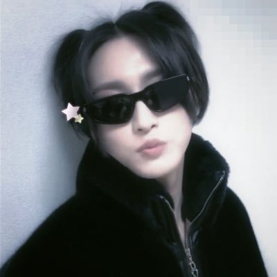 she/her/INTJ 🔮 •Bookstan •Atiny •ExoL •KHHstan♡ ✨Եհօ Եհҽ ՏԵɑɾՏ ահօ ӀiՏԵҽղ...✨