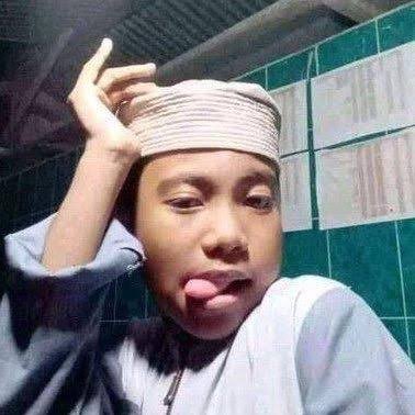 Sedang menyusuri perjalanan tanpa melihat google maps.