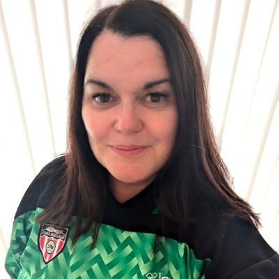 3rd time lucky with Twitter FFS! 😂 Just a daft Mackem lass who loves footy, travel, dancing and laughing in life! RAWA KTF FTM STID! 🔴⚪⚽❤️