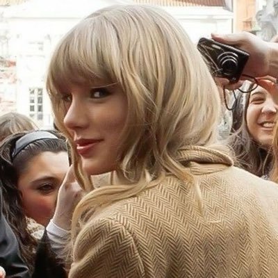 swiftie 4L 🫶🏻 (+ Liv, Mads, Mel, Sab, Ari, Alessi, Gracie, Clairo, RM, and Sturniolo kinda gal) LiviesHQ x9 AlessiHQ x19 TeamSab x1 MBHQ x5 Alessi x6 Tara x1