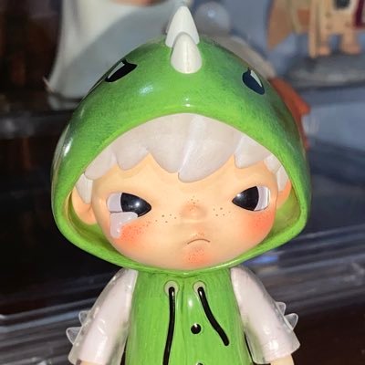 popmart figures (mostly hirono) and kpop