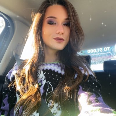 Cosmetologist, Mermaid obsessed, Disney obsessed