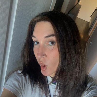 Ella1491851's profile picture. 