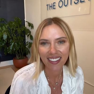 I am your favourite actress Scarlett Ingrid Johansson and I am here to know my real fan's and lover's ❤️♥️♥️❤️❤️