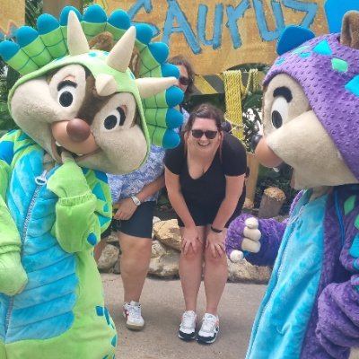 Books and more books, theme parks, horror, halloween and alpacas.
Reviewing books on Goodreads, Netgalley and vendor sites
https://t.co/u8uCn0r0WC