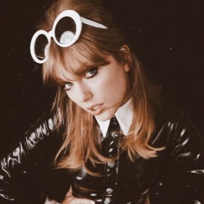 cutejungk's profile picture. fearsome, wretched and wrong. 🎞️ •*+.🪶‧₊° 🗝️*:･ﾟ