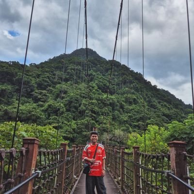 mervinccollado's profile picture. Come over here and overwhelm me