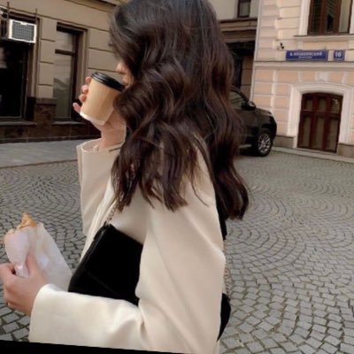 v_rr71's profile picture. واجعلني ذو حظٍ عظيم يالله✨