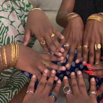 Fashion stylist & Creative director @weetluv_ •Founder @seventy2studios •I sell jewelry @osejewels