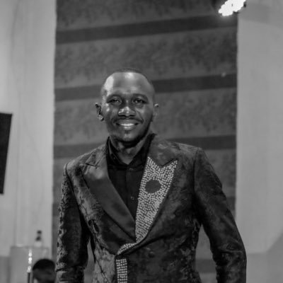 ArthurKwima's profile picture. Il n'y a que toi,
Catholique ✝️  , la lecture 📚! D.A.⚽️🎾 😄 ...lumumba ,Malcolm x ,biko,mandela  mes modèles !
futur père! luc 1:37 
Essaie 30:15. IT Sawa 🚜