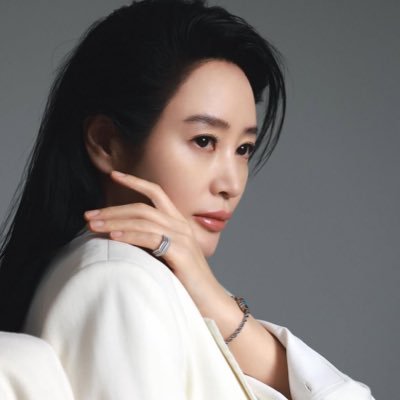 Makhuid's profile picture. ขอบคุณทุกสิ่งอย่างที่นำพามาให้มาเจอ“คิมฮเยซู“