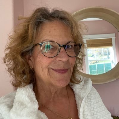Truth First! Christ is King.... Follow me on Gab: https://t.co/paRJChoUYX @truthfirst .....I'm slowly re-building after being chopped here. twice. NO DM’S!