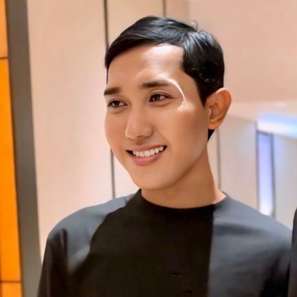 Herrunic's profile picture. Story for legacy!