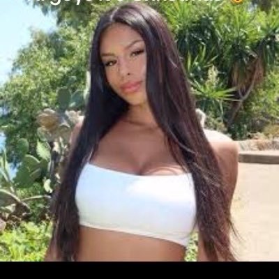 dianealesser's profile picture. 