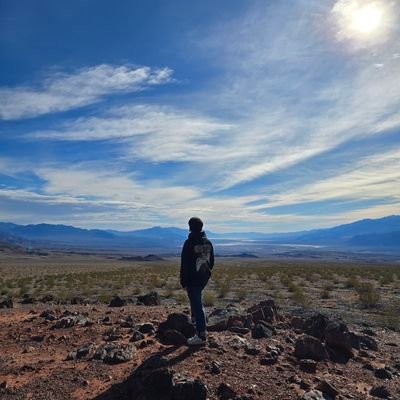 geckwon's profile picture. no longer a game engineer