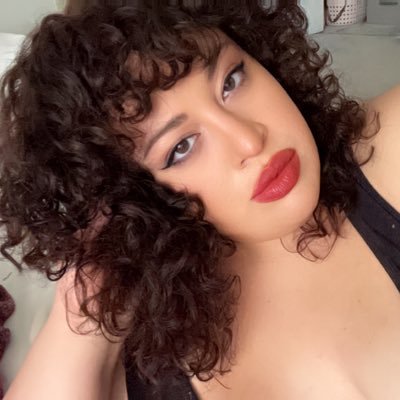 holymahou_eydis's profile picture. a tired bitch from new jersey