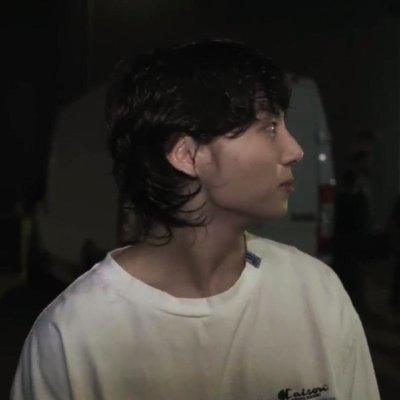 𝐓𝐖: Cineasta, clt cansado e pai de menina.
Juntos solos contra el mundo, lleváme. @ipalletboy