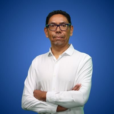 Periodista desde el año 2000 (Reforma, Excélsior, Mediotiempo, Revista Feel, Luces del Siglo). En busca de historias para contar.