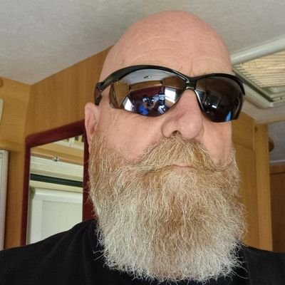 🇬🇧💂♂️Grumpy Grenadier Guard Veteran 💂♂️🇬🇧 suffers with CPTSD, hate the woke,the left, BLM, FBPE, Liebour, pronouns, Starmer & the boat people.