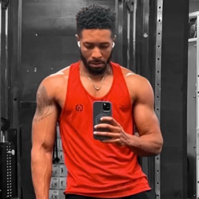 ASmith_04's profile picture. WWE🤼, CELTICS☘️,#GoPats, CINEMA 🎥