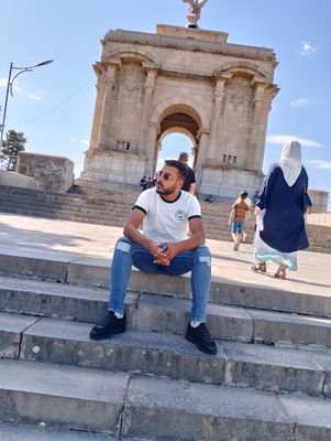 أمة عربية واحدة ذات رسالة خالدة 🤍
https://t.co/74knbF3aJC
