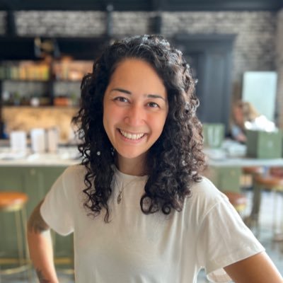 viv_kay's profile picture. I ❤️ product design