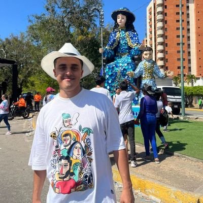 Est. de Med. Veterinaria
Te invito al maravilloso riesgo de la Libertad. 🇻🇪