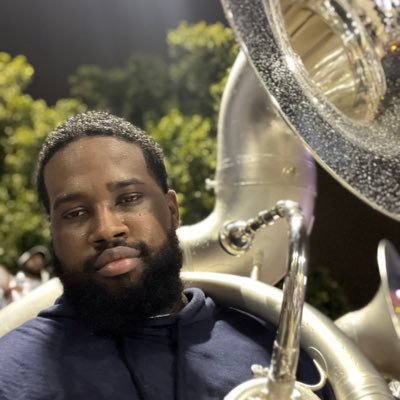 Your fav problematic side nigga. Aspiring sip n paint model. I am not my tweets. I’m 6’2 1/2 but I tell ppl Im 6’3. My sister is my best friend ❤️