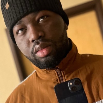 RoguePrinceJay's profile picture. 23♑️ IG: _.therogue.prince._ 🍜 💣