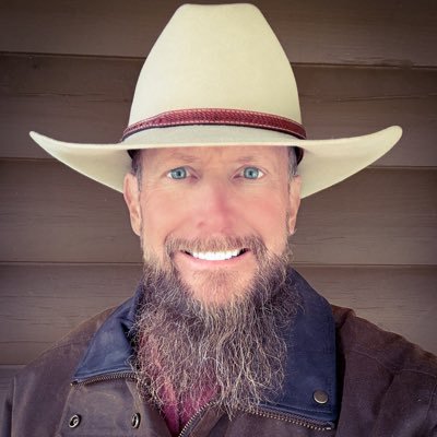 USAF Veteran. Outdoorsman. Avid photographer. USN. Firearms, knives, EDC stuff, coffee, craft beer, and bourbon. #SOT