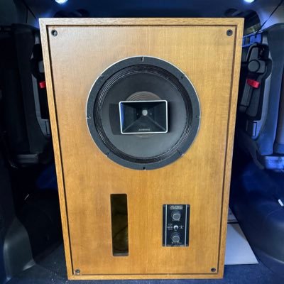 ch1npunkanpun's profile picture. 猫飼ってます。