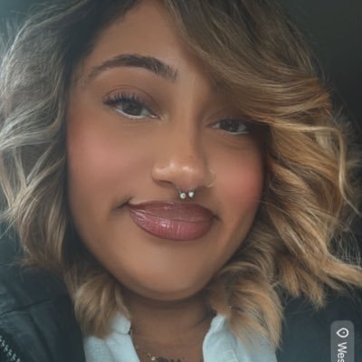 Light skin chick first flight from Poland ;) #Trillllla! #TattedLikeABikerBoy Ask about me! IG: CUPCAKEJEEZY LONG LIVE NIP THE KING #TMC 💙 🏁