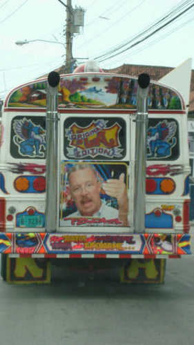 Capitaldelhumor's profile picture. Programa de humor de TV de 1998. ahora en twitter con los mejores chistes y memes.