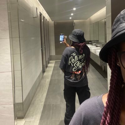 cwengzz's profile picture. Tsonga Geek👩🏾‍💻