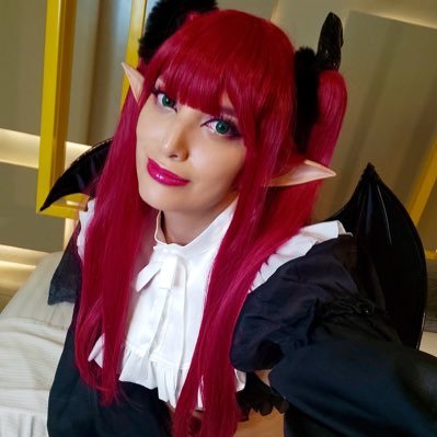 EN/SP Illustrator and anime artist (◡‿◡✿) Videojuegos, cosplay y Bi porque me encantan los Billetes ✨💸🏳️🌈 Comparto NSFW 🔞 UsaTora 4evah 🐰🐯