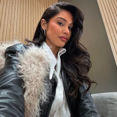 Janet9024650071's profile picture. 