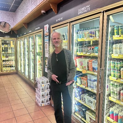 ROBSINCLAIRE's profile picture. God Bless America! Pro Life. I'm a Non-Supernaturalist and am far too touchy-feely for the DM thing, sorry :O)!