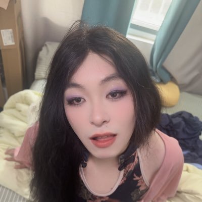 cdMeiYamei's profile picture. 女装随缘 ，碰到合适的能接受的母狗领证一起快活