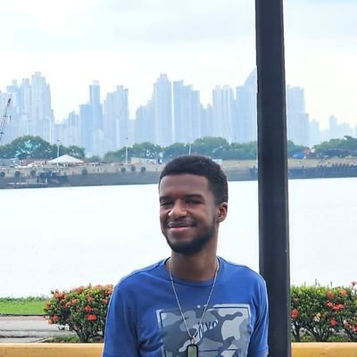 Lover of the sea, soca and strawberry shakes. and science sometimes too. Proud Jamaican.