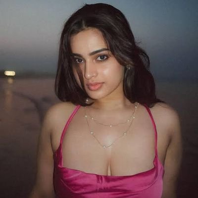 Peachybellas's profile picture. Queen 👑 in my hood 💋❤️