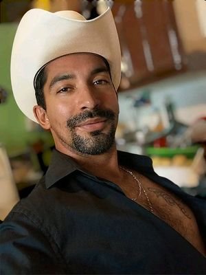 SEXYLOBO253407's profile picture. 