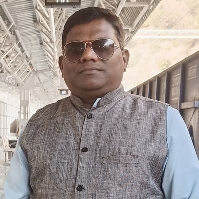 principal correspondent @ The Navhind Times..Goa, Political Analyst, journo by profession, farmer by heart.. proud Goenkar