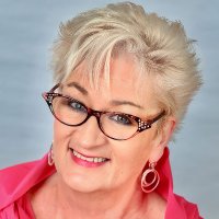 📚❤️Caroline James ❤️📚 (@carolinejames12) 's Twitter Profile