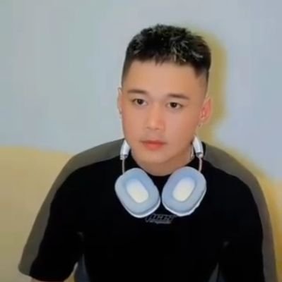 LangzT82967's profile picture. 