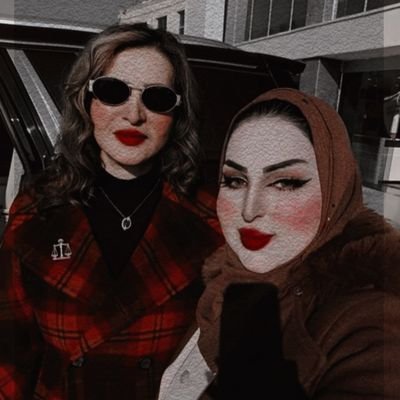 “و في المرأة إمرأة اخرى لا يعرفها أحد،
تستيقظ فقط حين تنكسر،
حين تؤمن بألا أحد في هذه الدنيا سيكون معها،
فجأة.. تصبح أقوى.” 💙👑🫶🏼