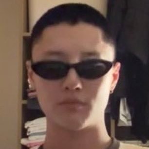 조승연엉뚱이... 뿌리는 무겁게 가지는 가볍게