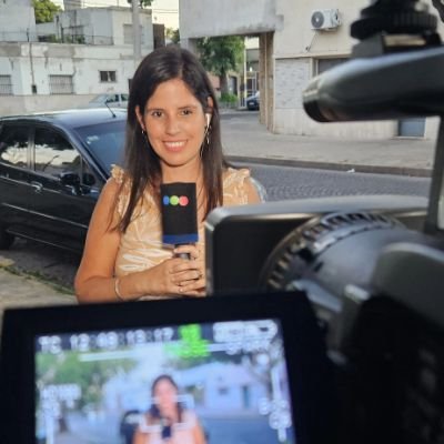 MumiYadanza's profile picture. Periodista en @teleferosario . Sentir lo que tenga ganas de sentir, serle fiel a mi existir.